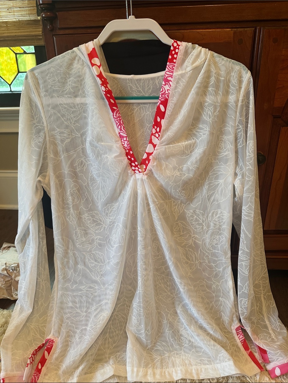 Women's White Floral V-Neck Tunic with Pink Trim
